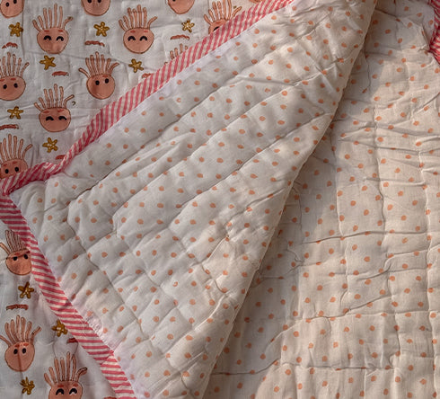 KalaIndia Jellyfish Friends Baby Quilt (Orange) – quilts for kids (close-up of the print detail)