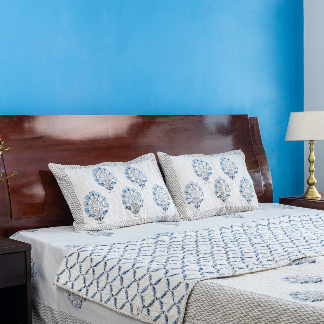 KalaIndia Misty Marvel Bedcover – cotton bed cover king size (close-up of the hand block print detail)