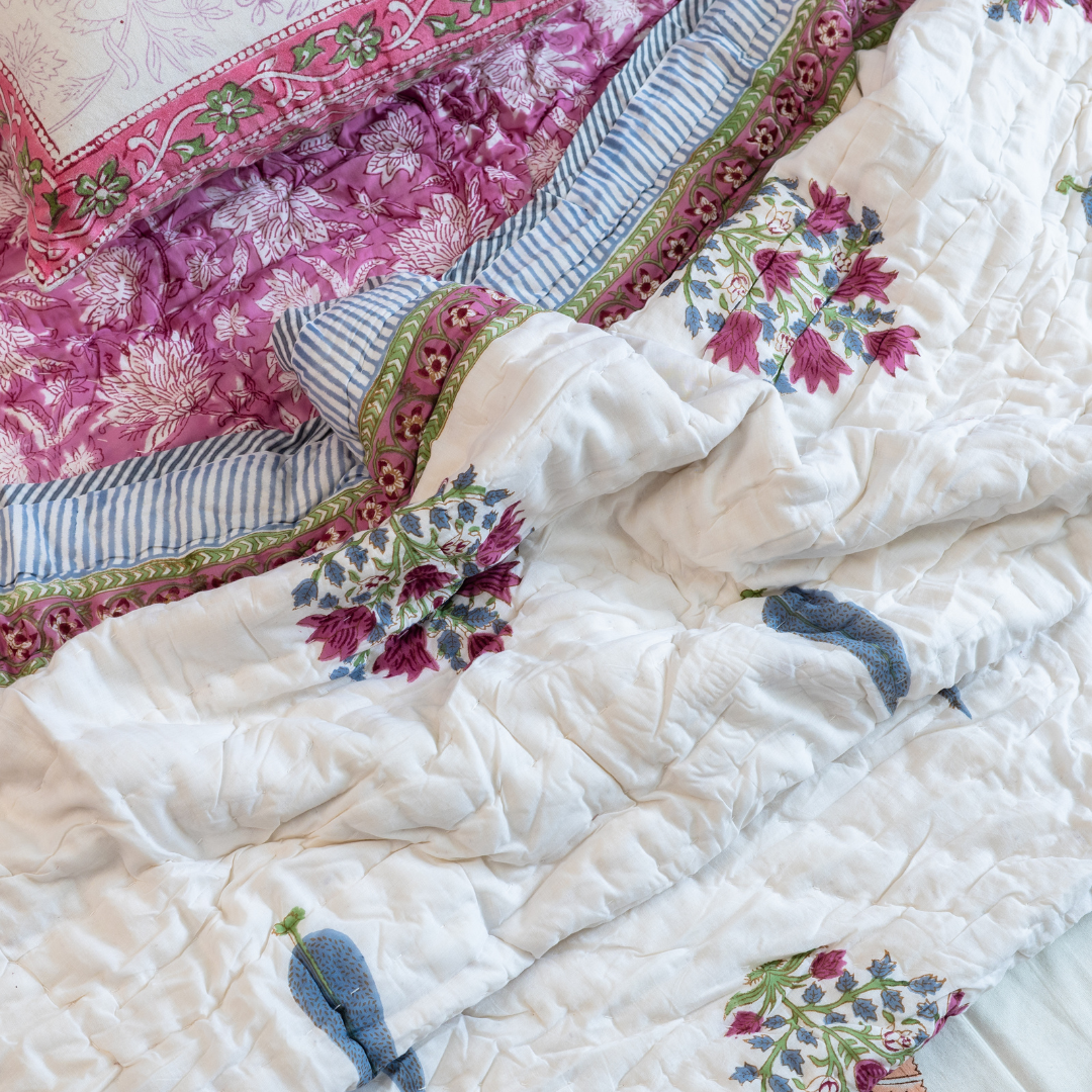 KalaIndia Pink Floral Quilt (Single) – single bed quilt for heavy winter (flat lay view)